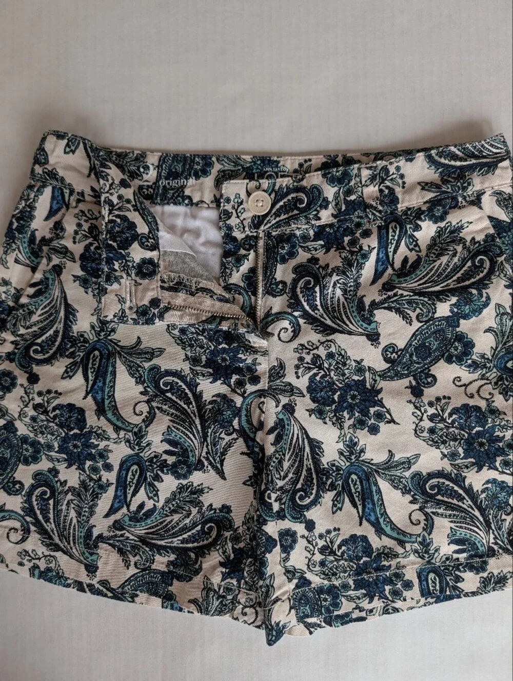 Ann Taylor Loft Original Fit Paisley Chino Shorts 2 Cream Off White Blue Pockets